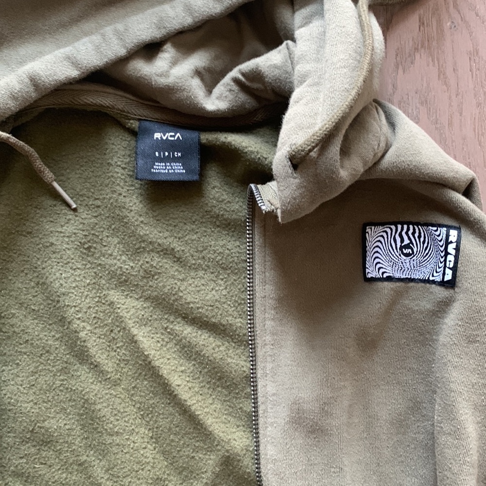 Grn RVCA zip up - Picture 4 of 4